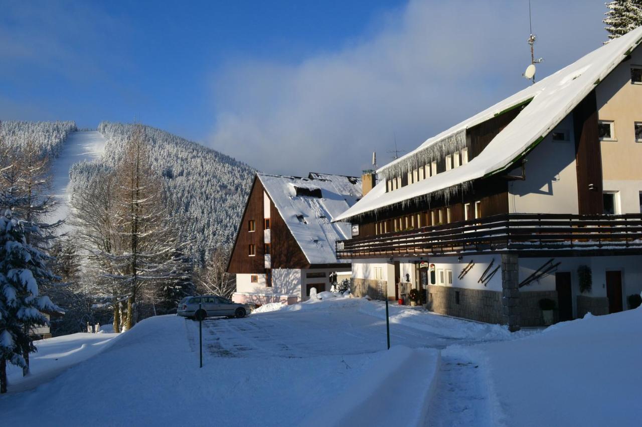 Pension Renata Гаррахов Экстерьер фото